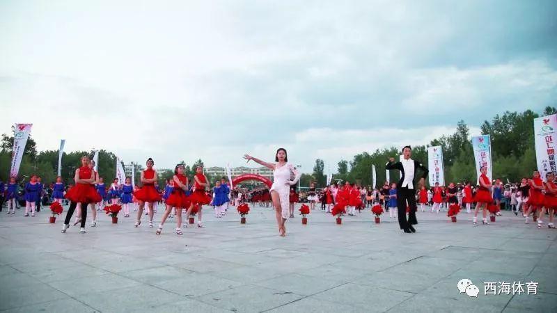高中生运动会跳拉丁舞_高中运动会开幕式拉丁舞_运动会表演高中拉丁舞